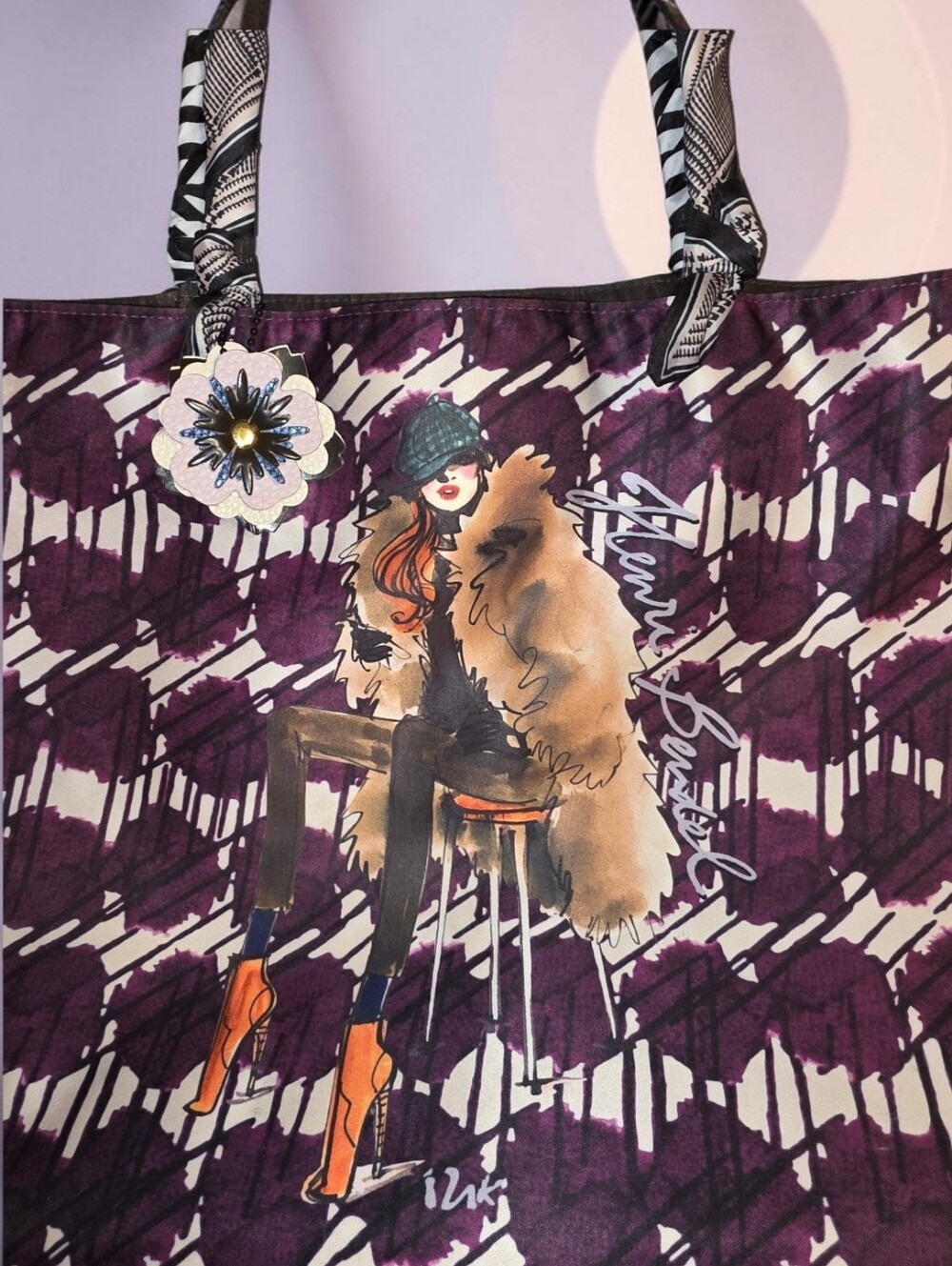 Henri Bendel Izak Reversible Tote Bag EUC with Roostercuster Flower Bag Charm